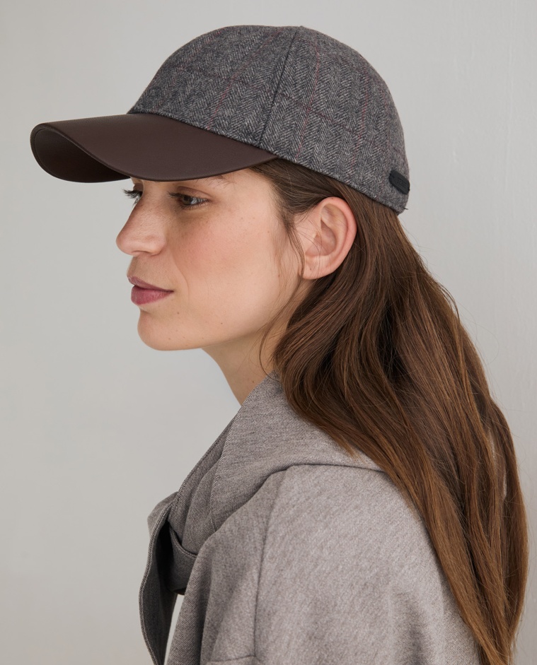 Casquette à carreaux en gris
