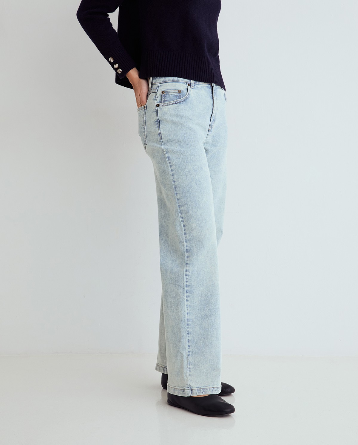 Jean droit large en bleu clair 5