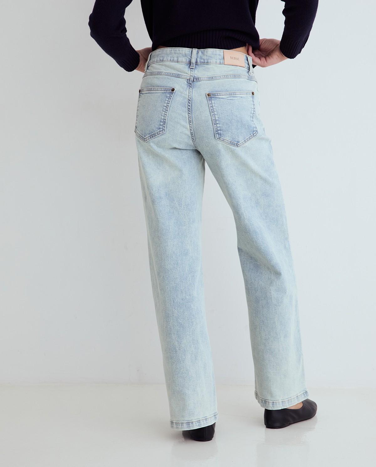 Jean droit large en bleu clair 7