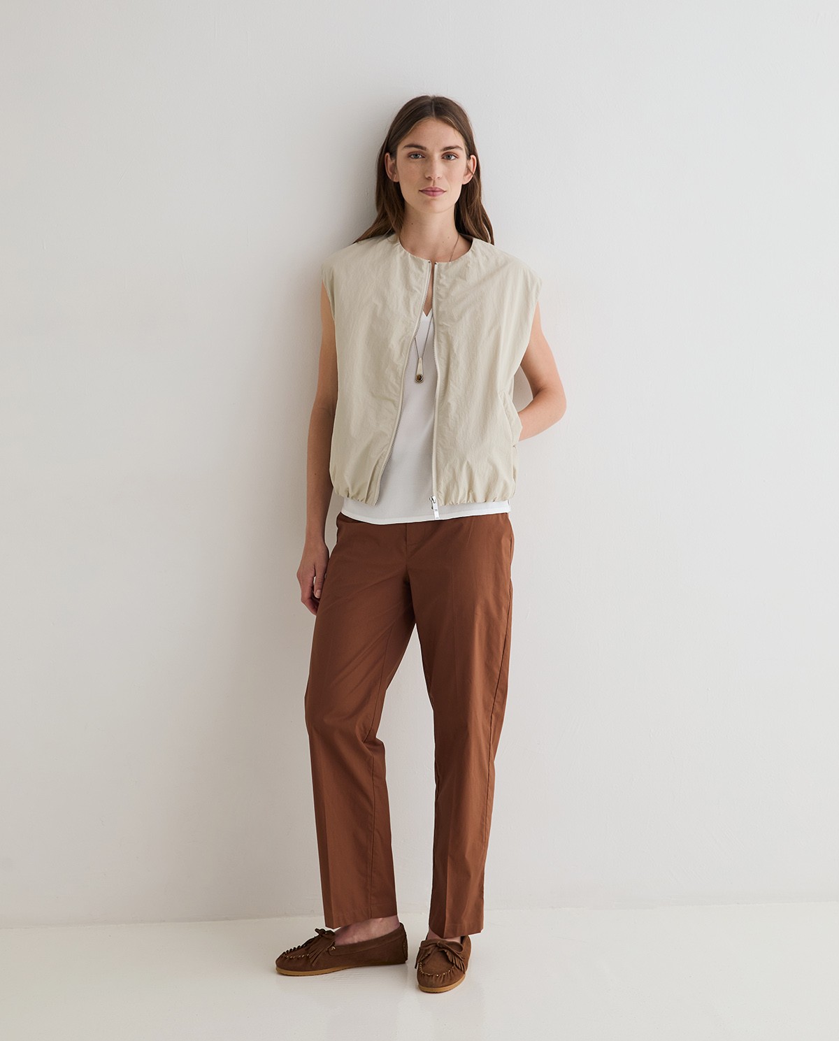 Pantalón popelín en color chocolate 1