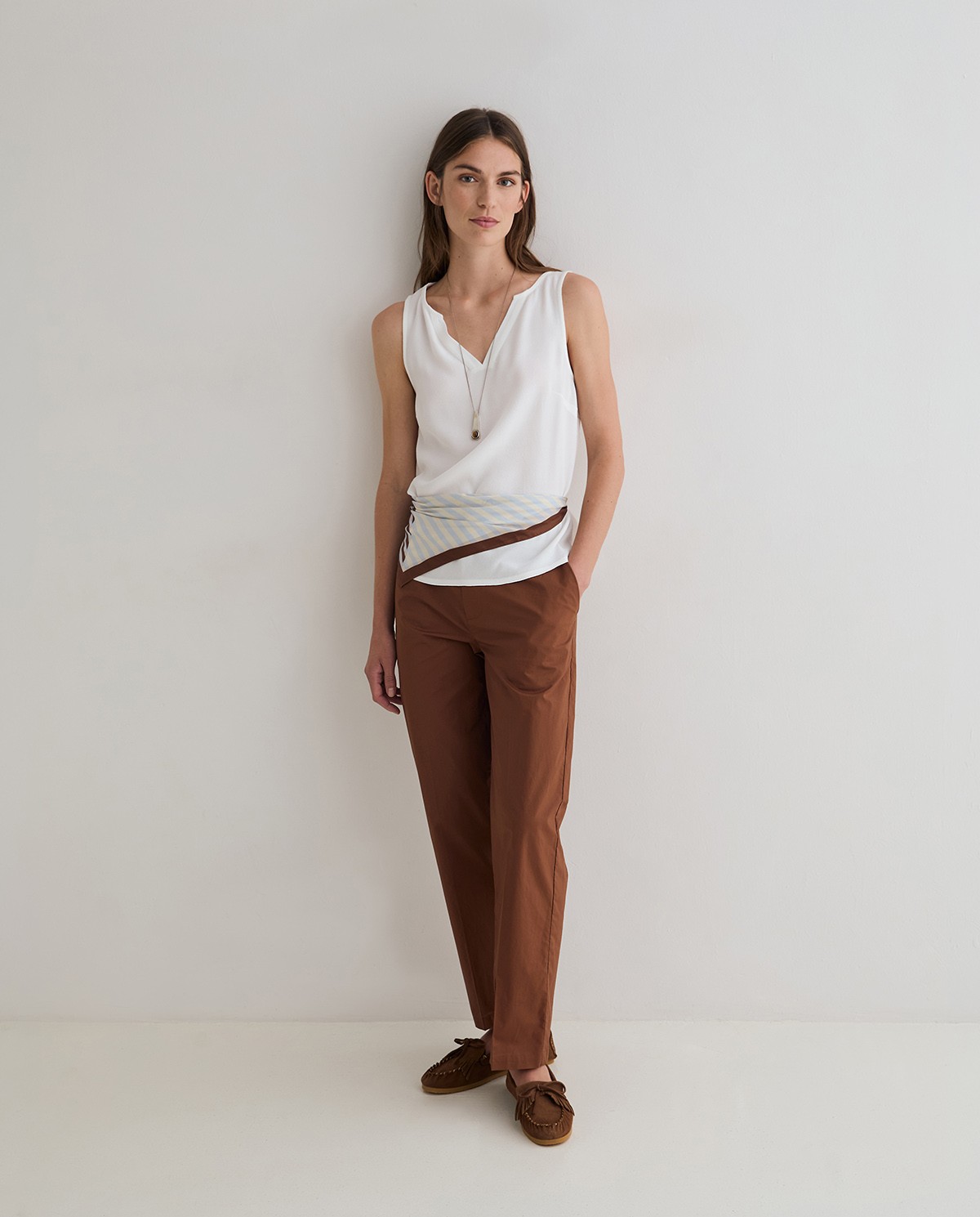 Top fluido textura en color crudo 4