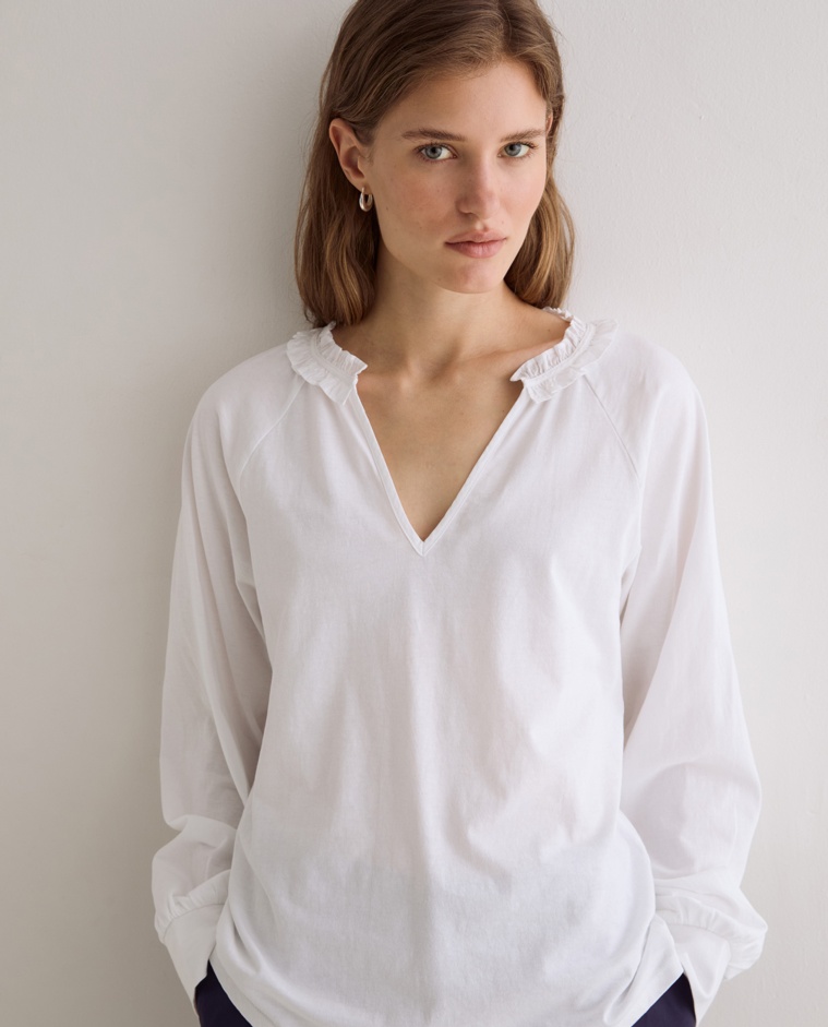 Camisa cuello volante en color blanco