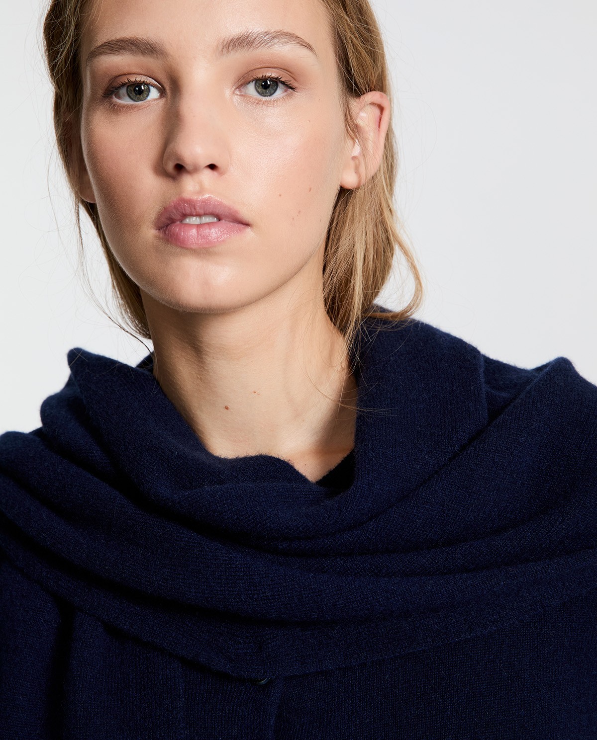 Bufanda de cashmere azul marino 1