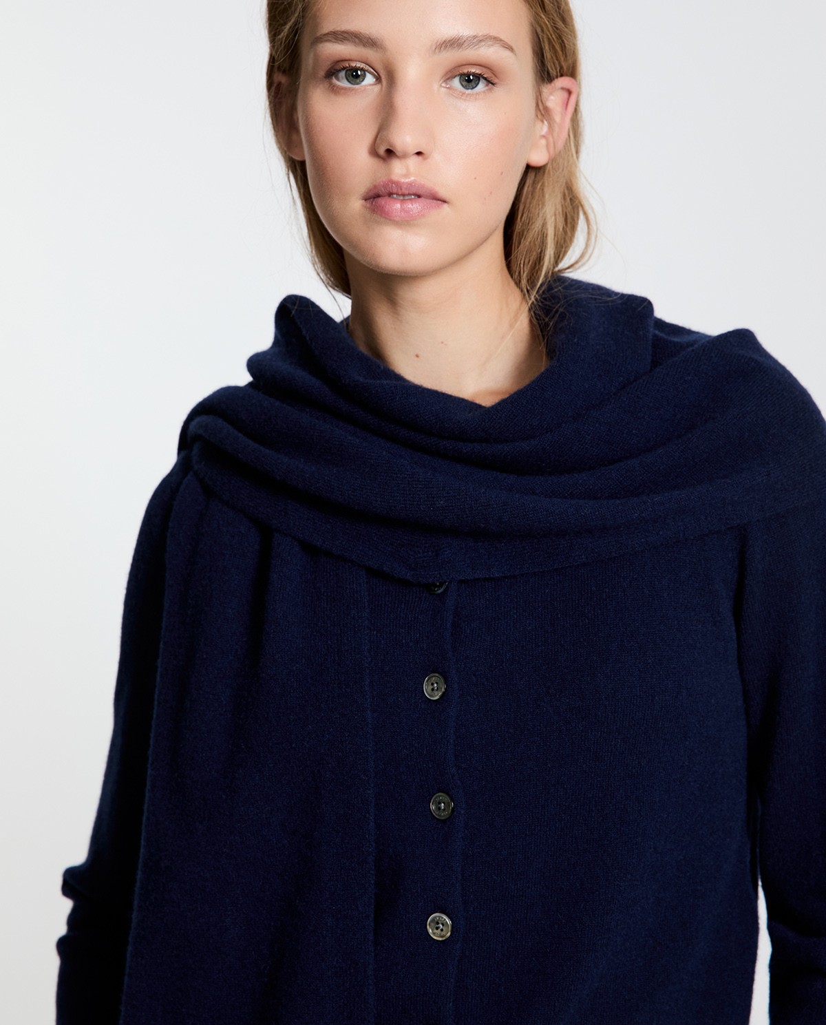 Bufanda de cashmere azul marino 2