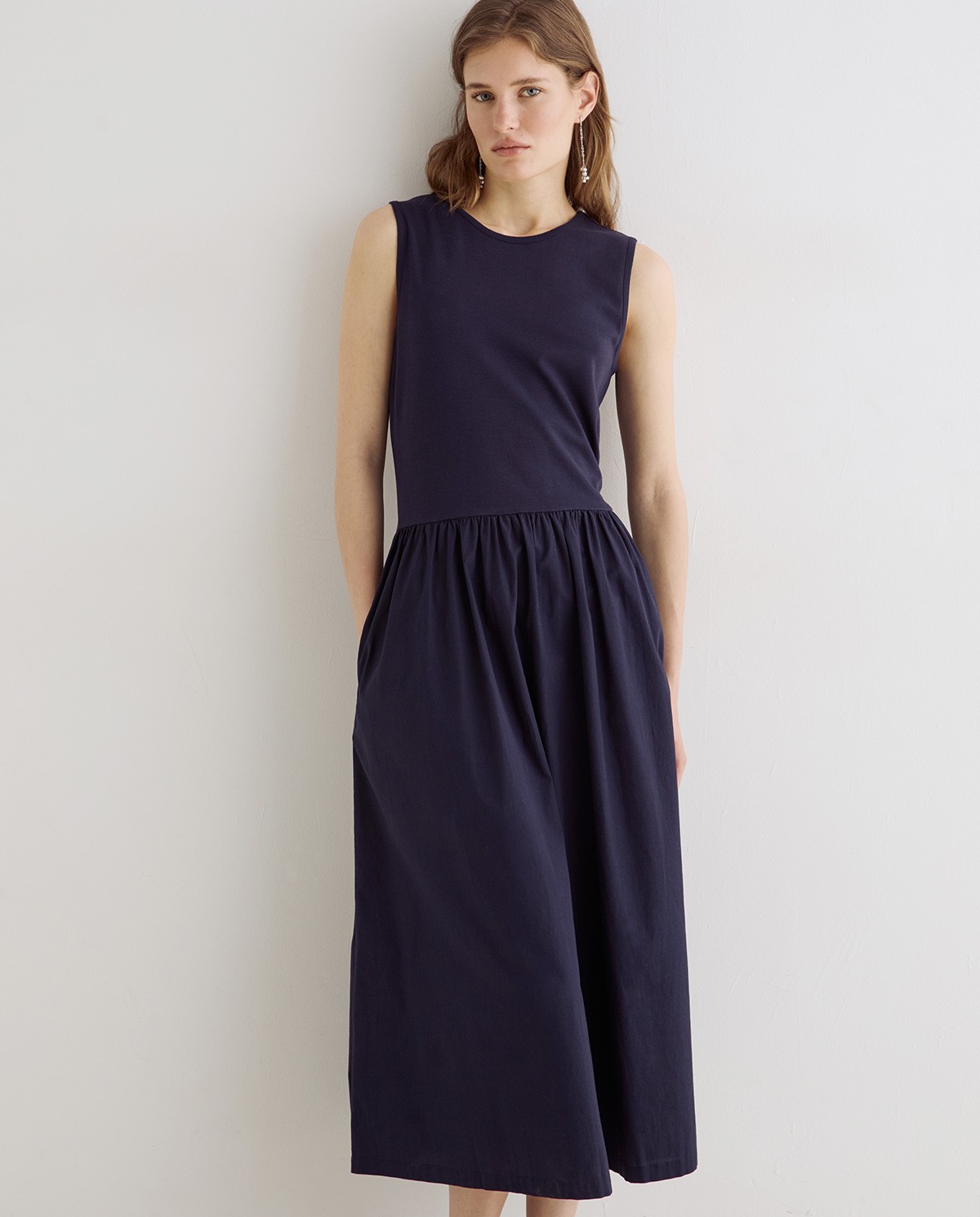 Vestido largo combinado en color azul oscuro 1