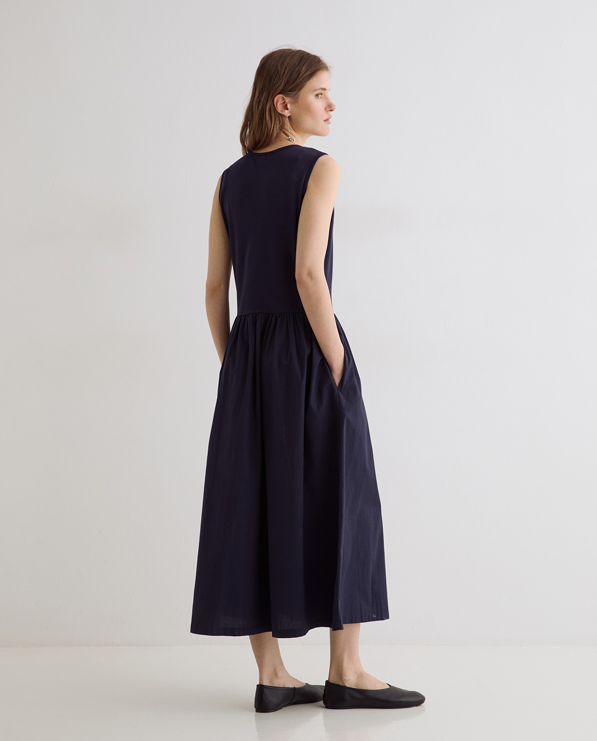 Vestido largo combinado en color azul oscuro 5