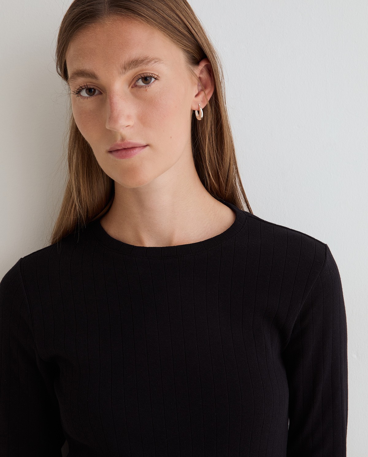 Vestido midi combinado negro para mujer 3