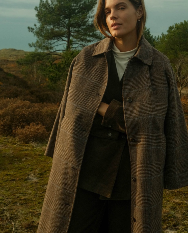 Handmade checked wool-blend long coat brown woman Yerse - Front view