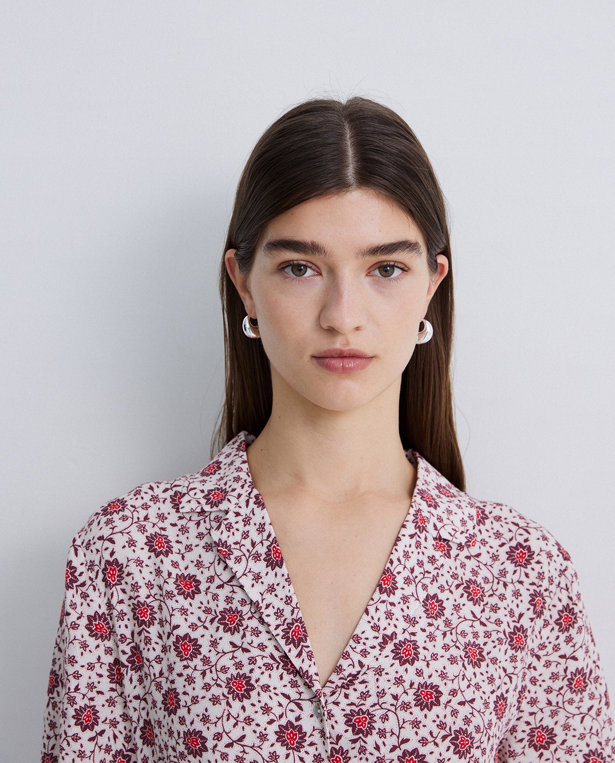 Short floral aubergine dress