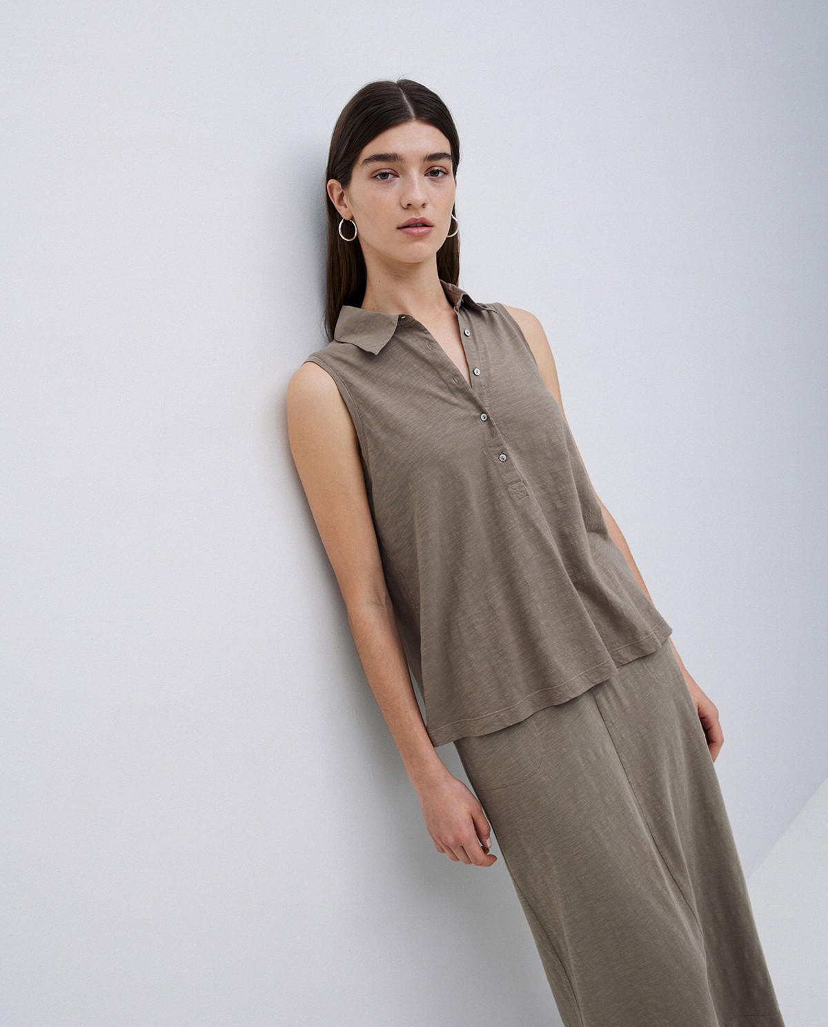 Top cuello polo botones caqui