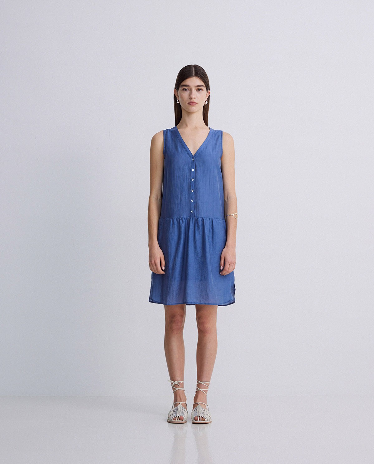 Robe courte bleu satin 5