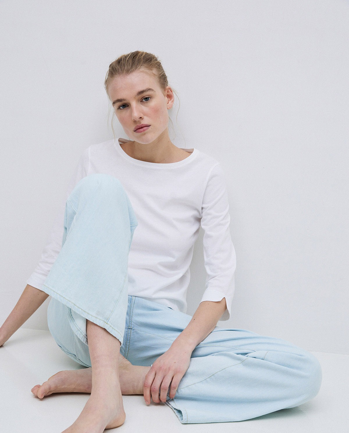 White basic 3/4 T-shirt