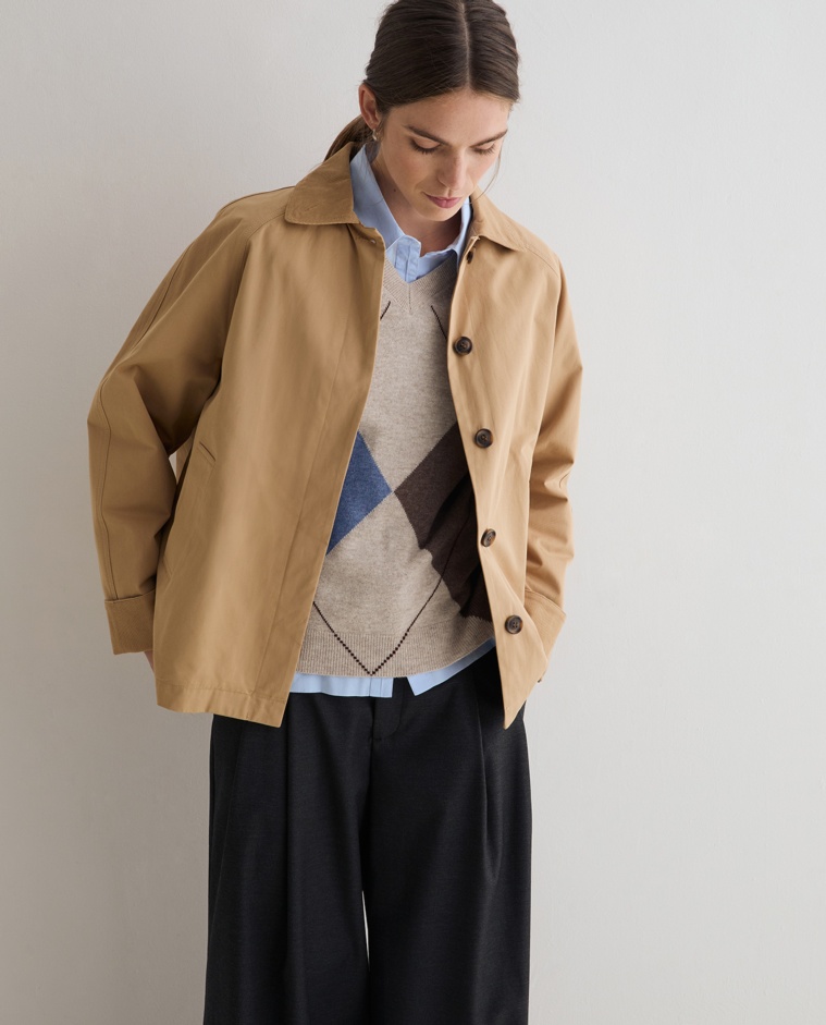 Gabardina corta beige