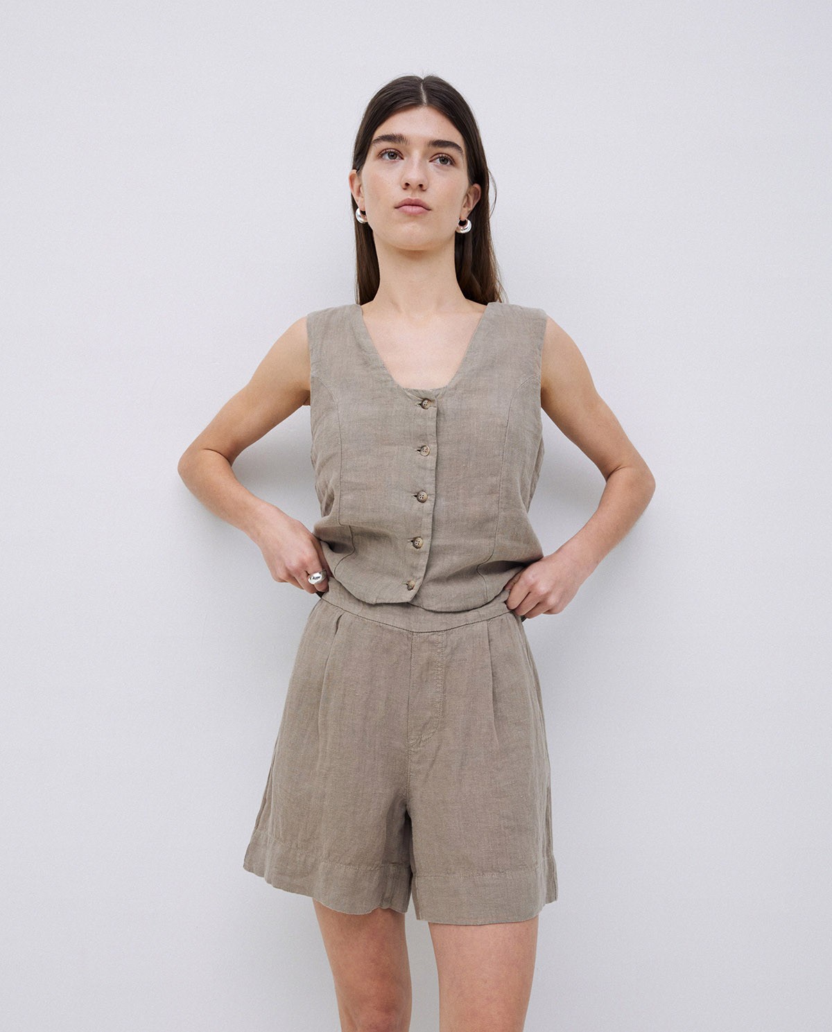 Khaki 100% linen shorts 2