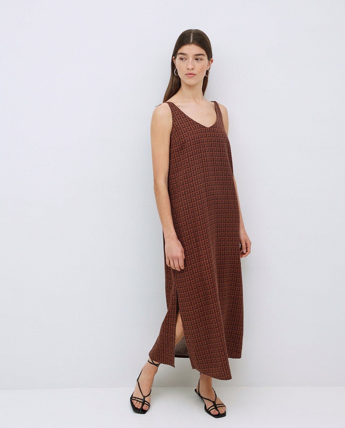 Vestido tencel pico chocolate 3