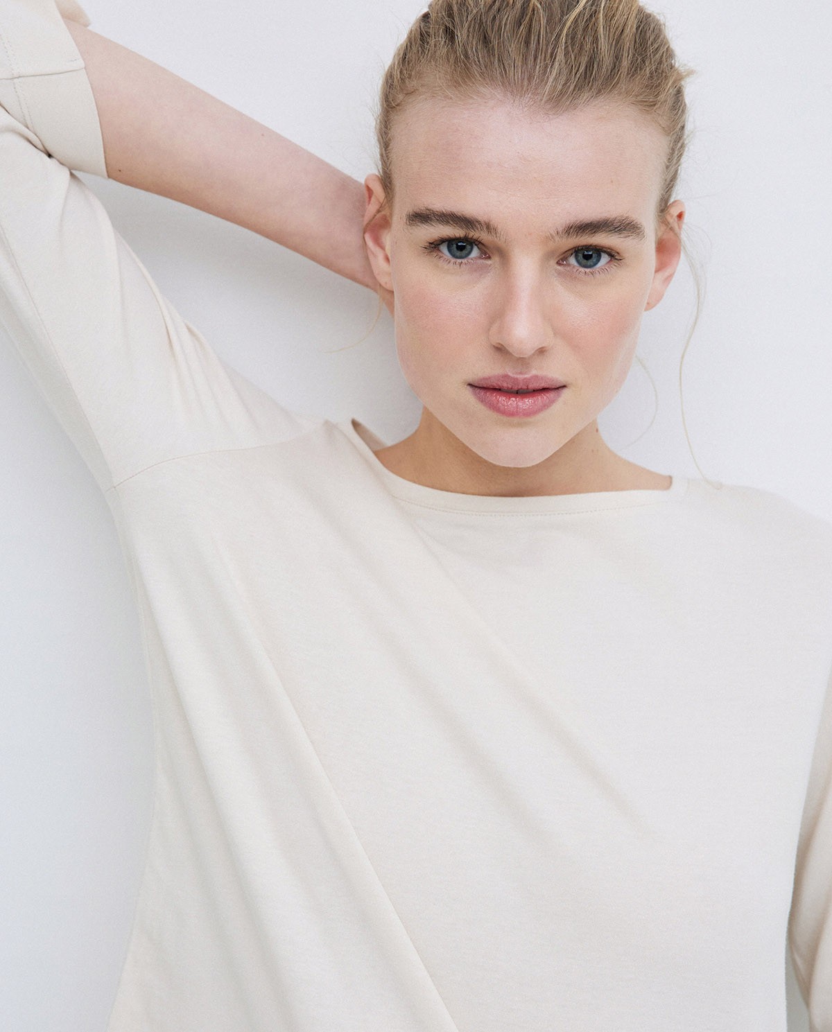 Camiseta básica 3/4 beige 2
