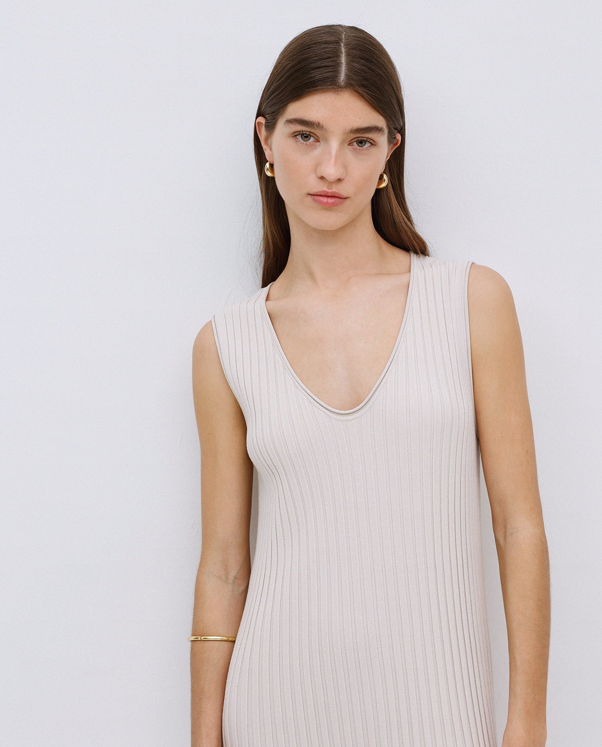 Vestido largo tirantes evasé beige 2