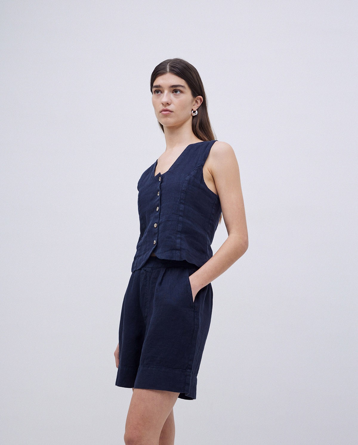 Dark blue 100% linen shorts 3