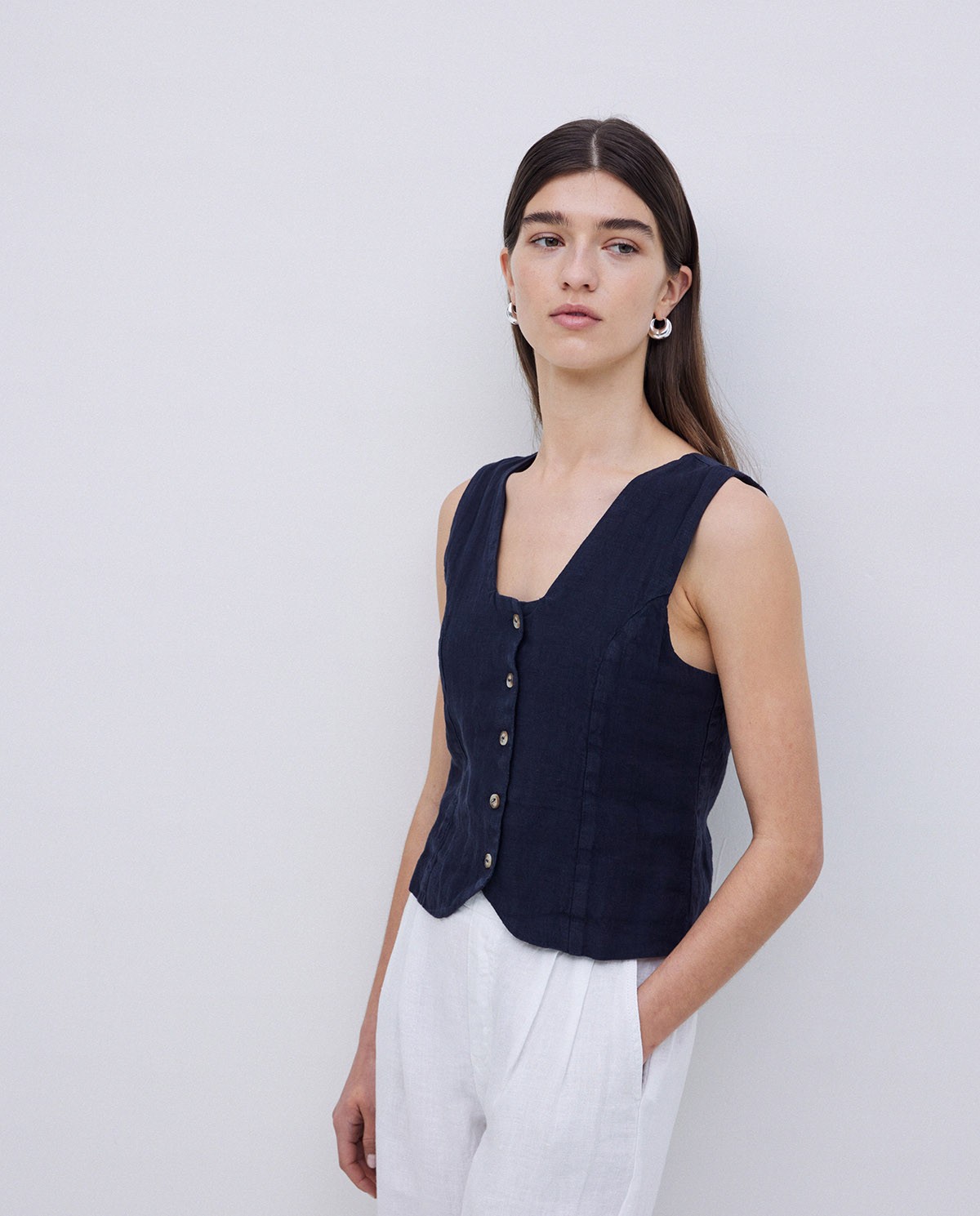 Dark blue 100% linen vest