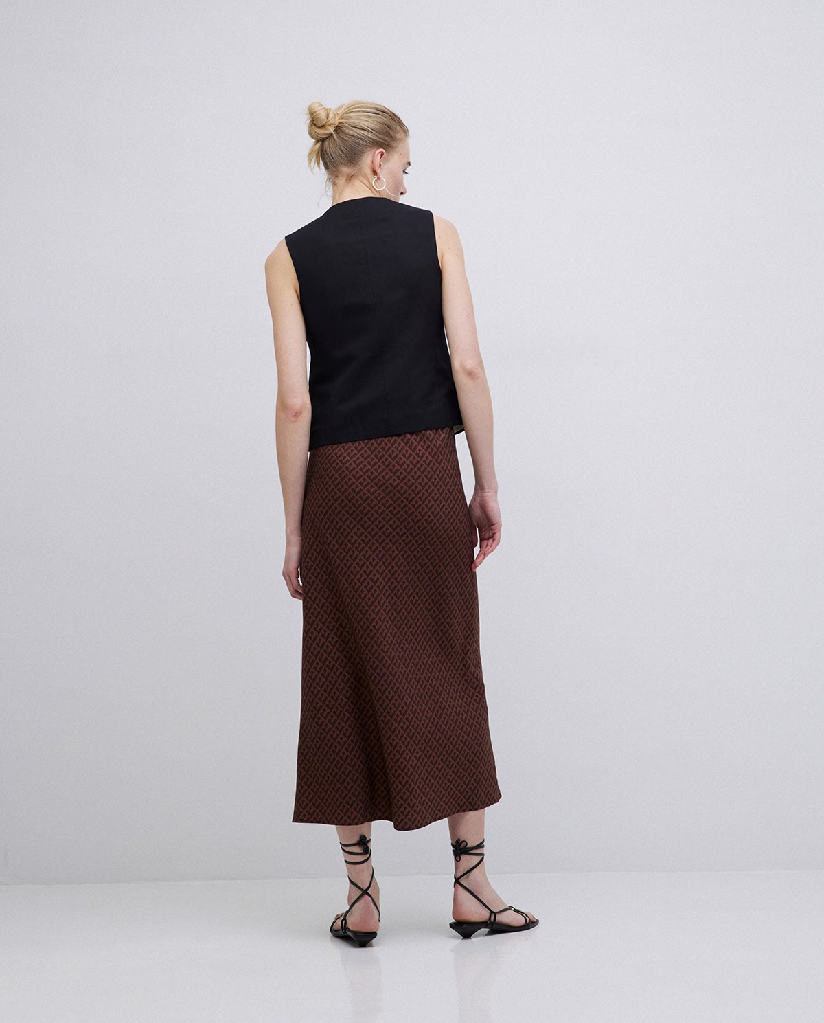 Chocolate geometric print skirt