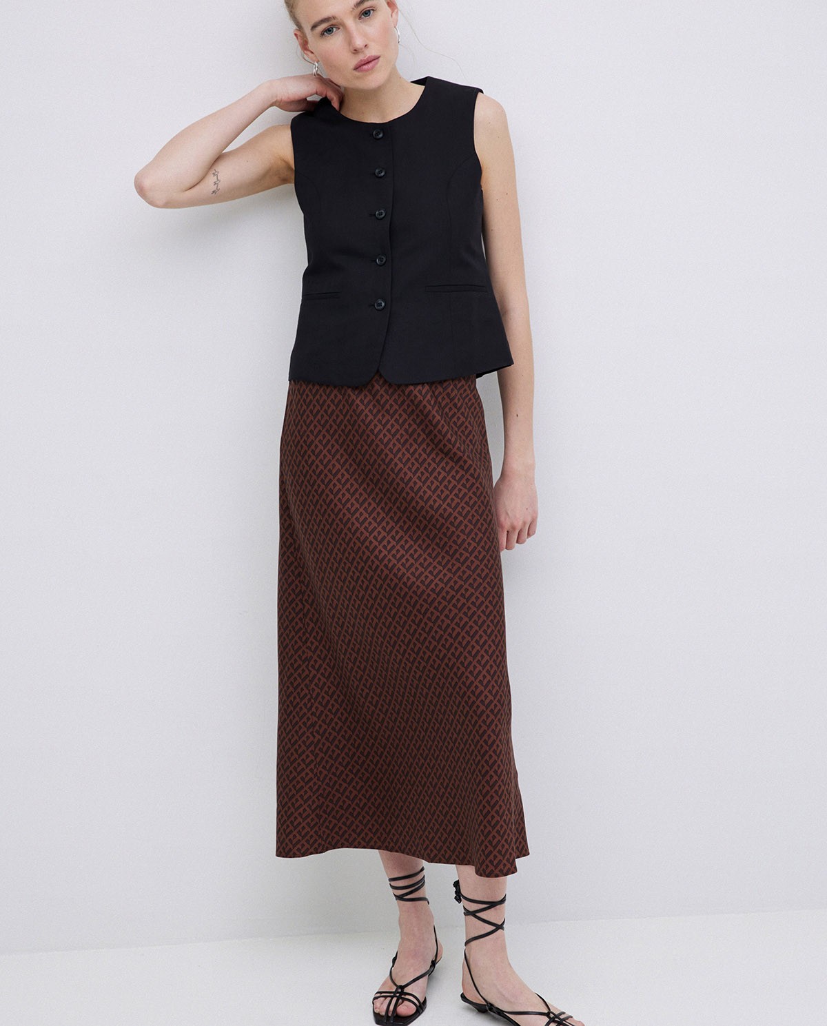 Chocolate geometric print skirt