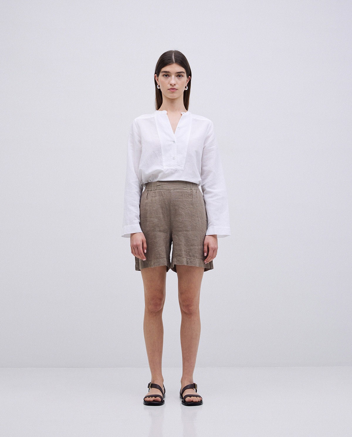 Khaki linen shorts 3
