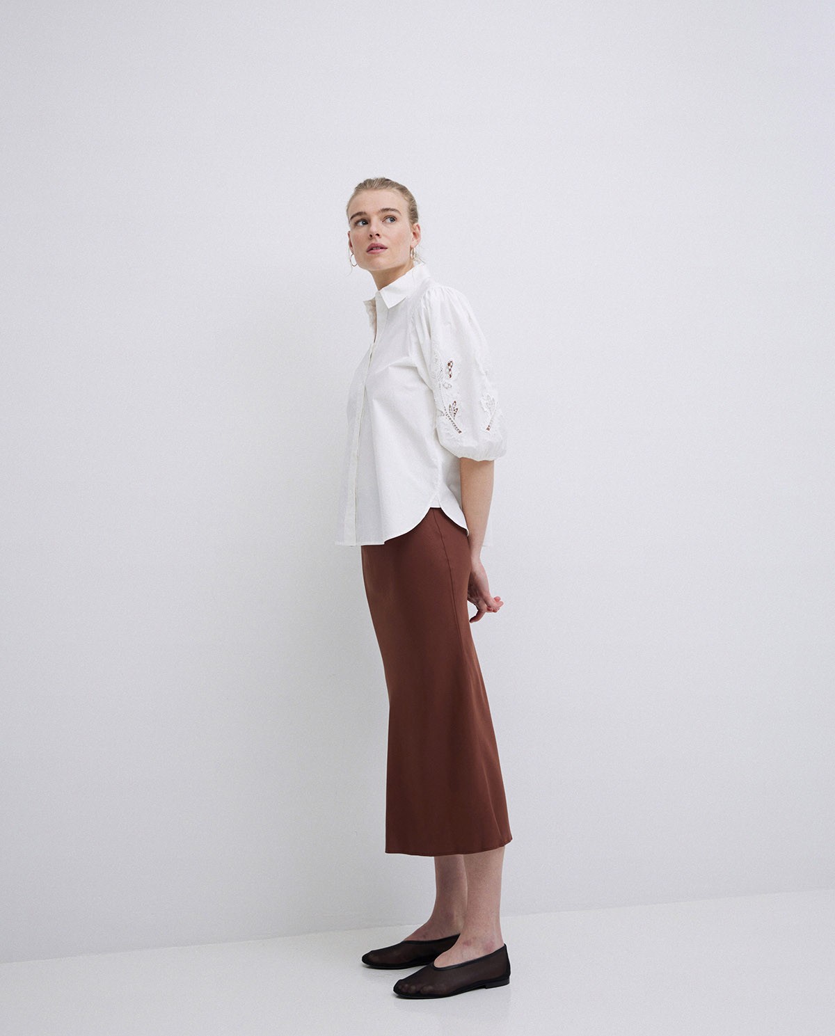 Falda midi tencel chocolate 2