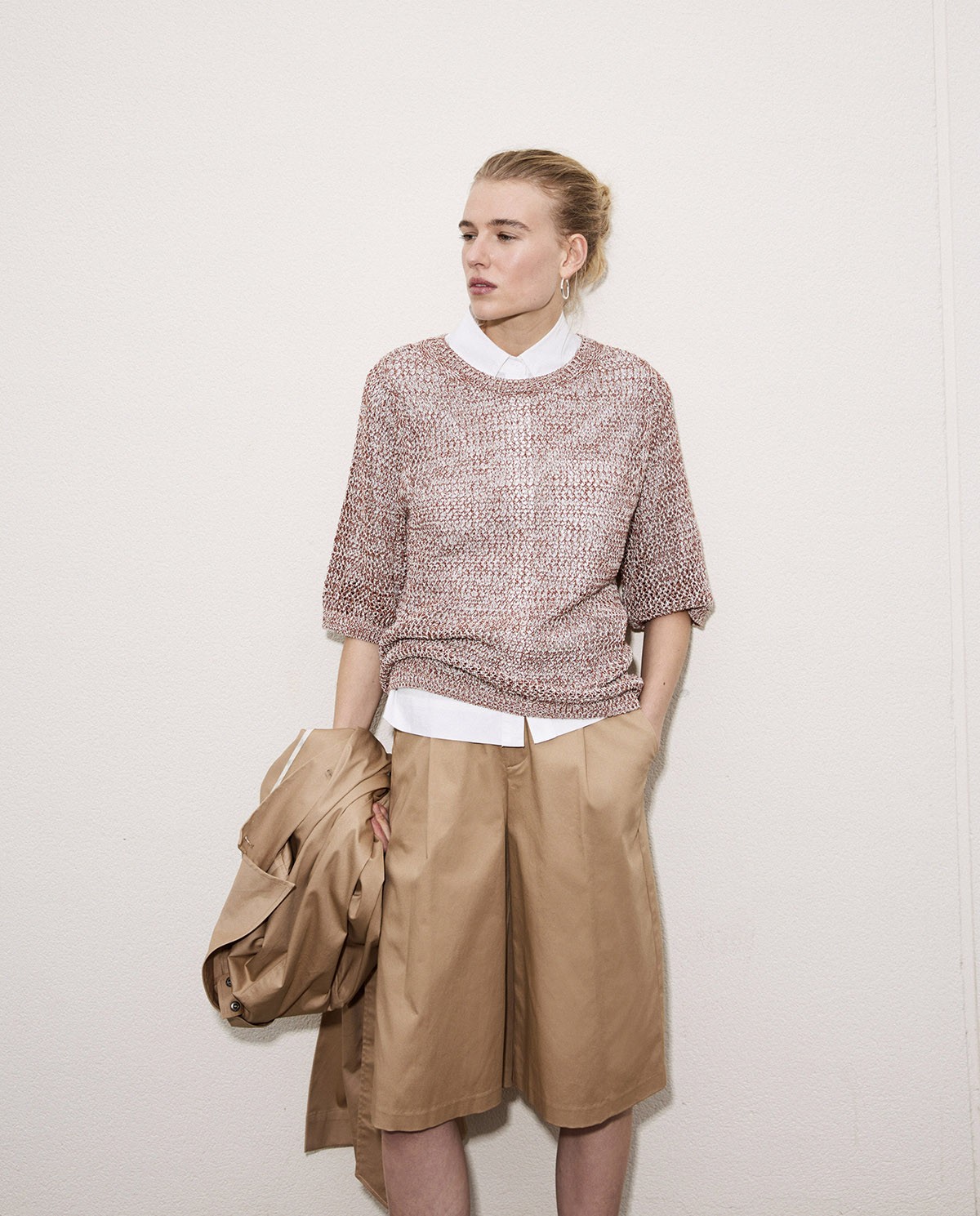Camel raincoat Bermuda shorts