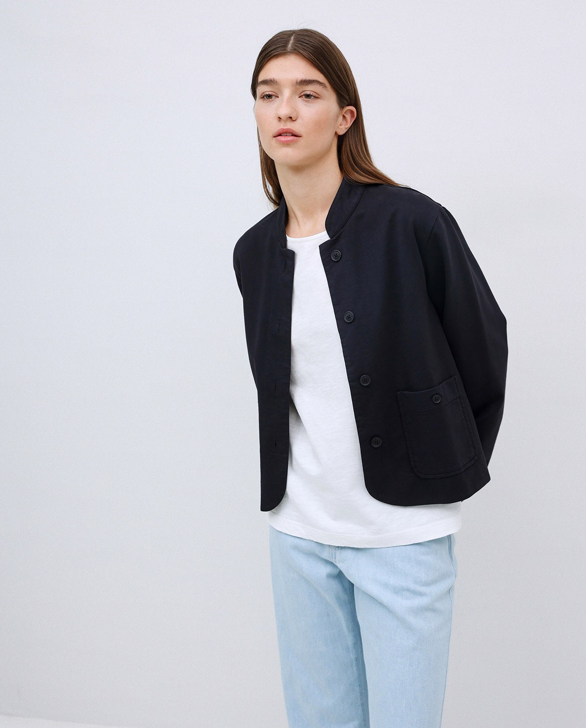 Jaqueta curta coll mao blau fosc 1