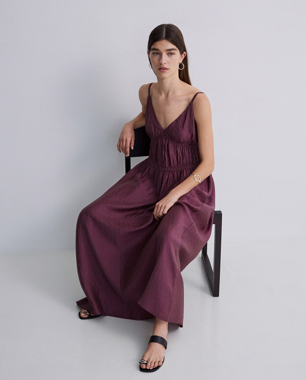 Vestido largo corte imperio berenjena