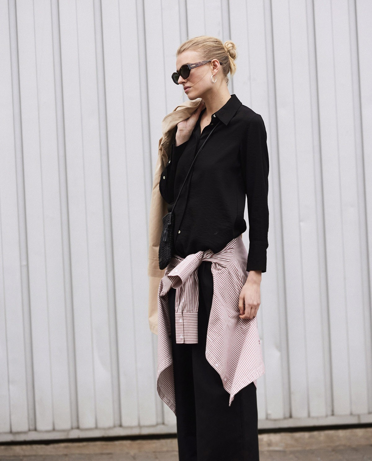 Black flowy viscose shirt 7