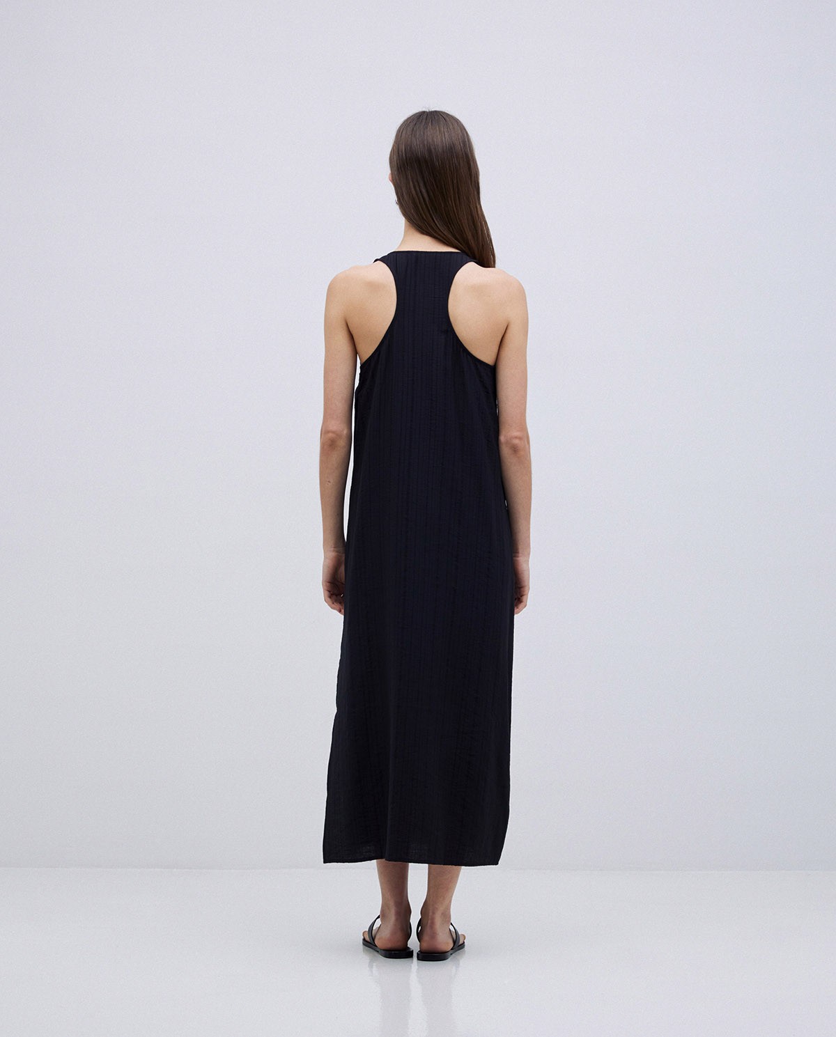 Vestido largo sin mangas negro 6