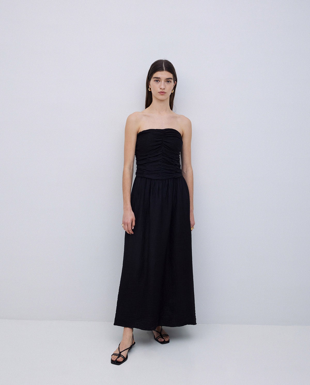 Vestido largo drapeado negro 1