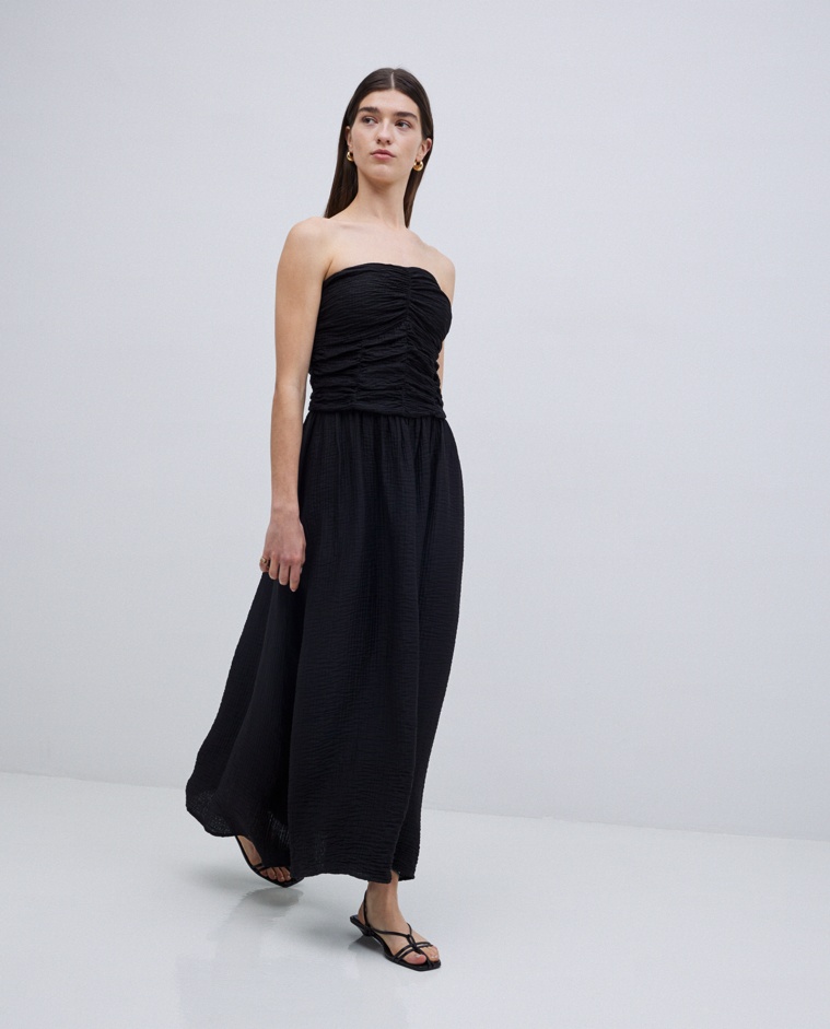 Vestido largo drapeado negro