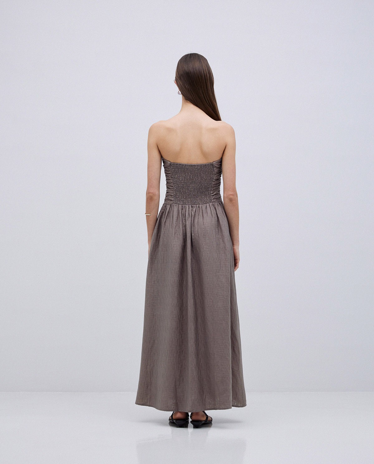 Vestido largo drapeado caqui 5