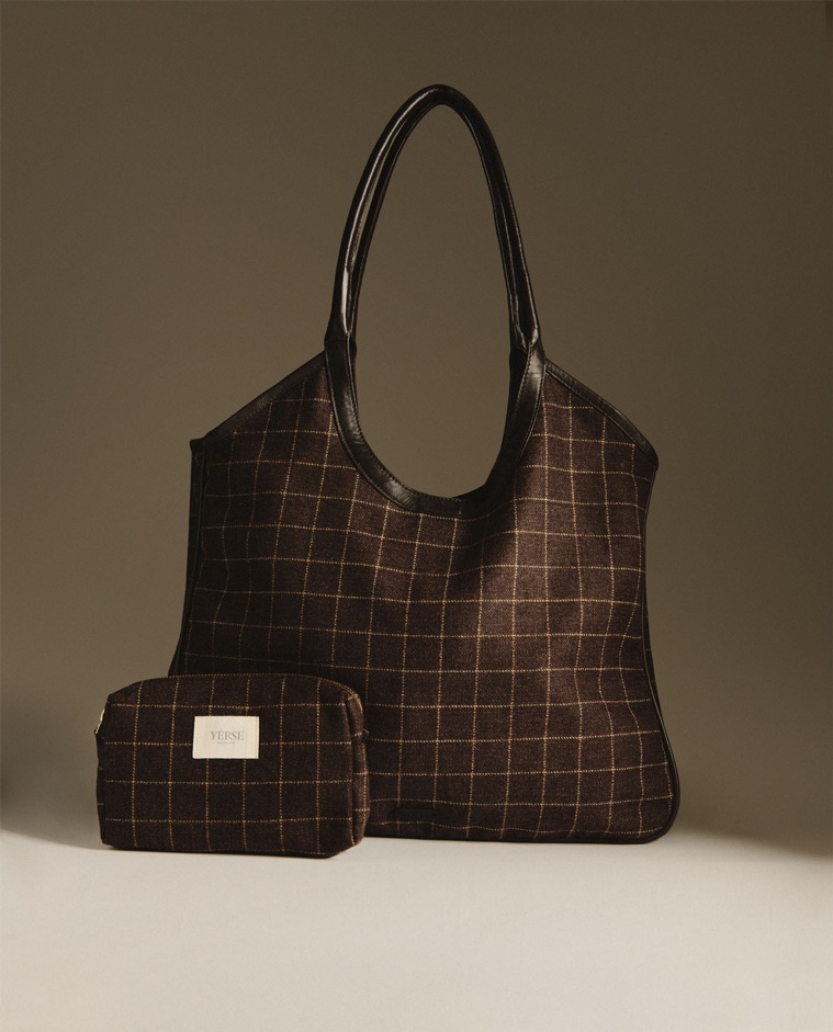Brown check print vanity case woman Yerse - Front view