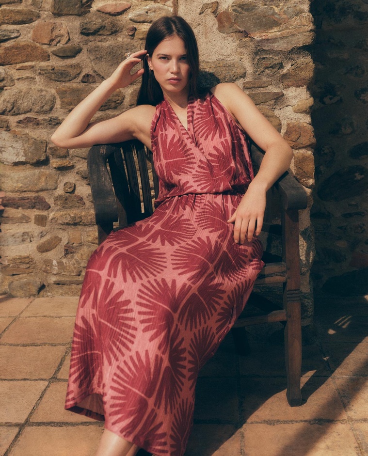 Vestido largo sin mangas de flores en doble gasa con escote cruzado