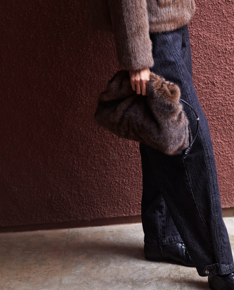 Chocolate fur bag with adjustable leather handle - Fur bag with inner lining
