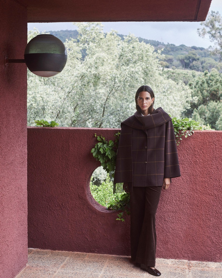 Brown wool blend coat with scarf - Coat with non-removable scarf