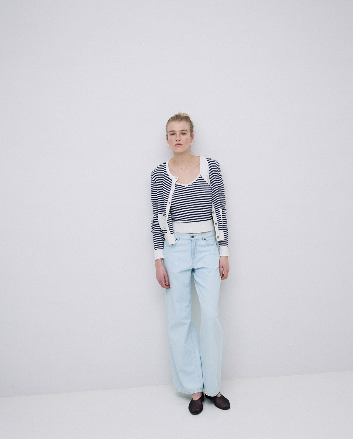 Cardigan à rayures en coton bleu foncé 7