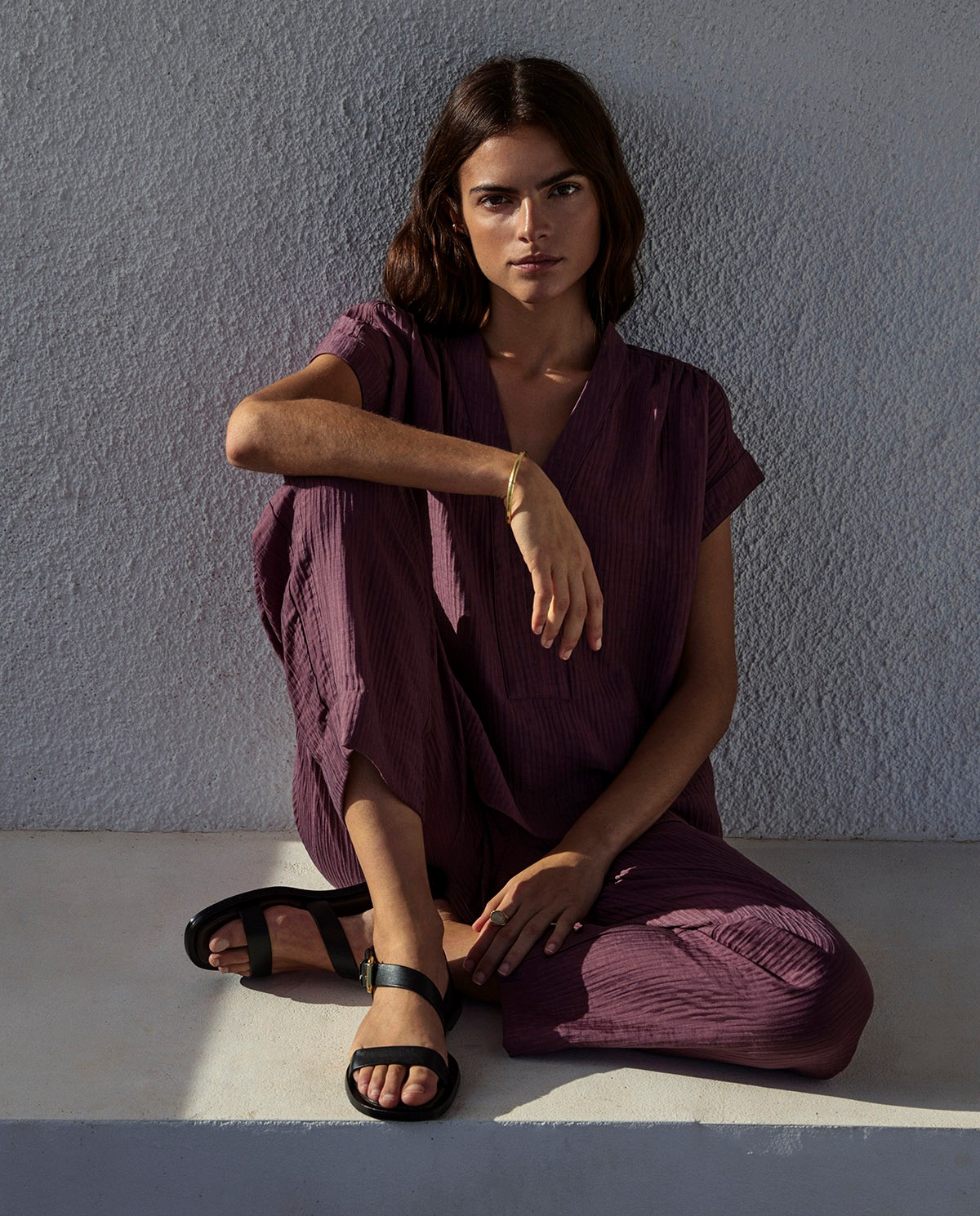 Pantalones wide leg ondulaciones berenjena 7