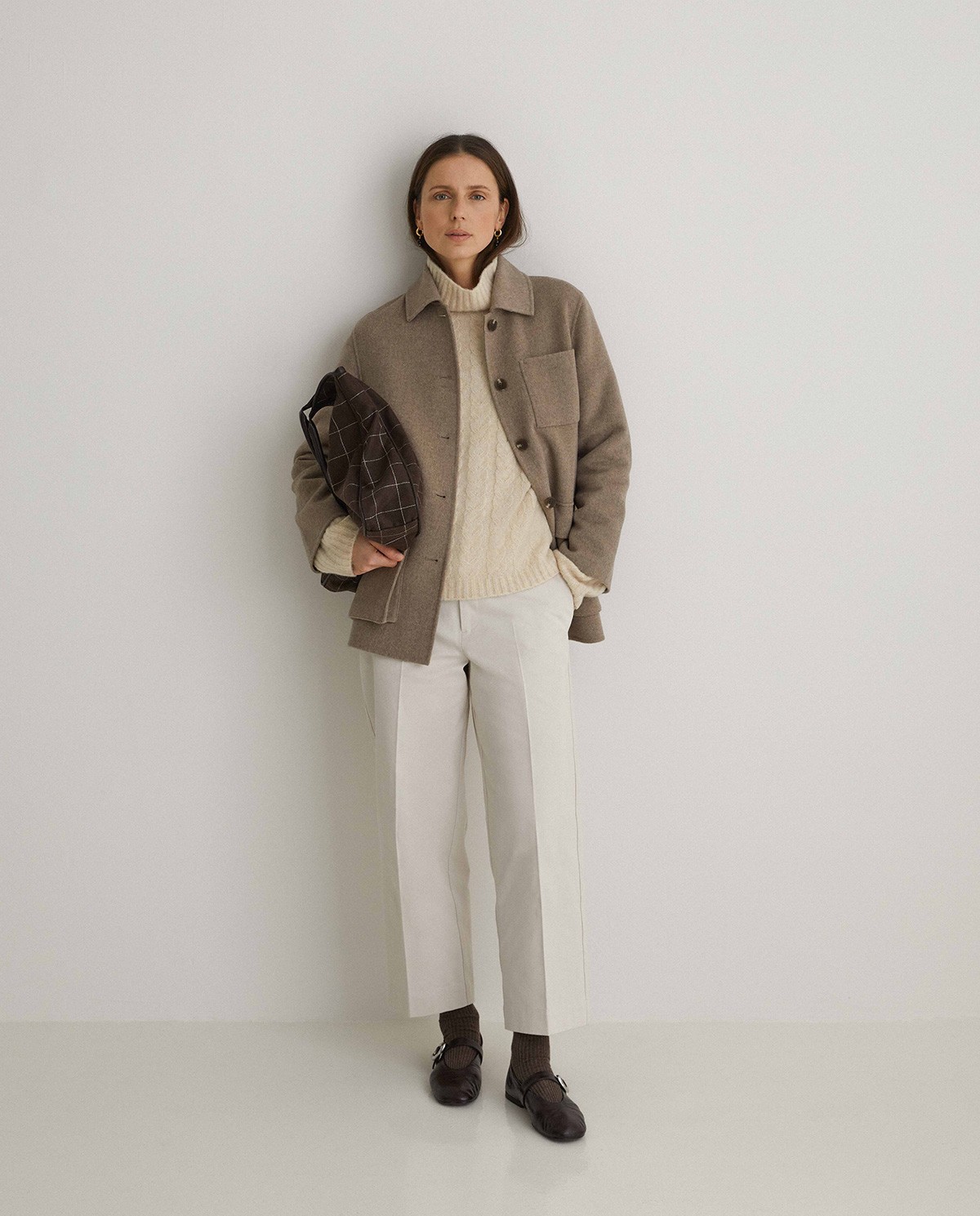 Handmade wool-blend short coat brown woman Yerse - Front view 1