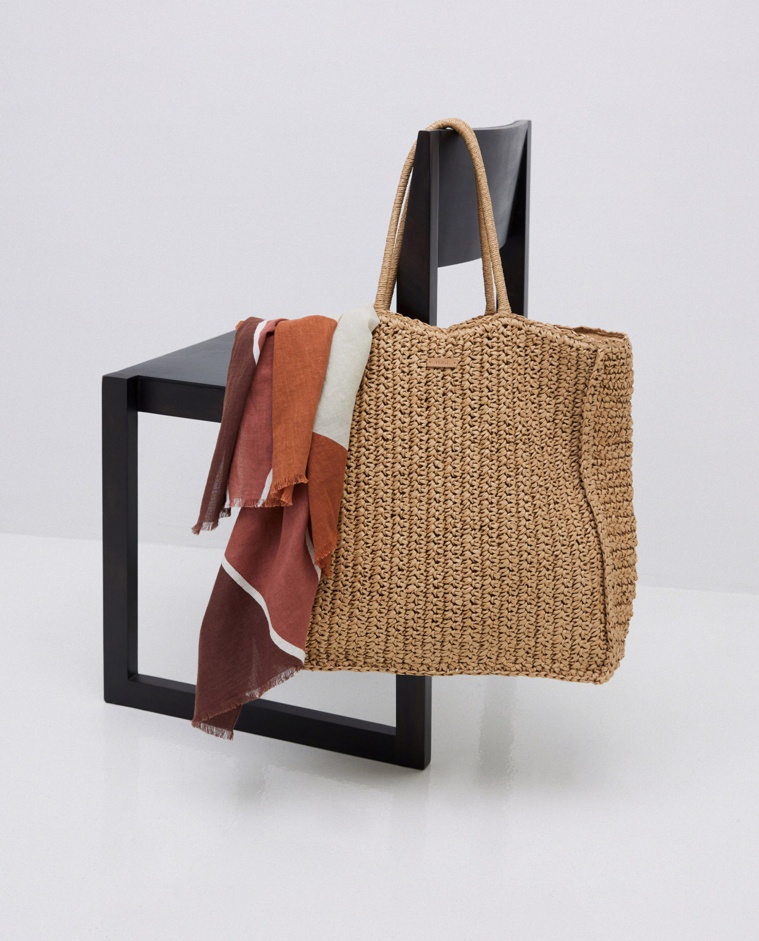 Natural raffia shopper bag