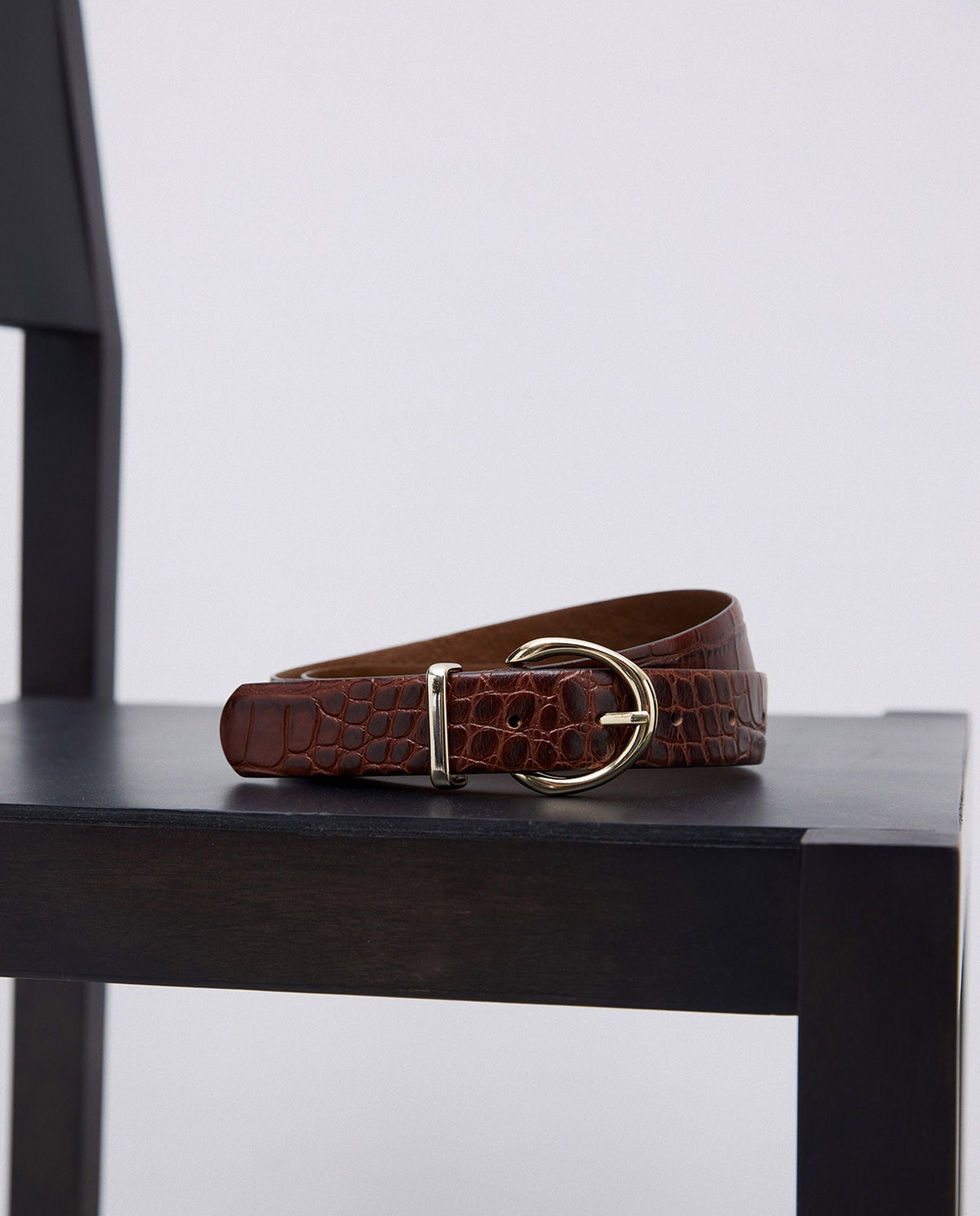 Brown leather belt with gold buckle 1
