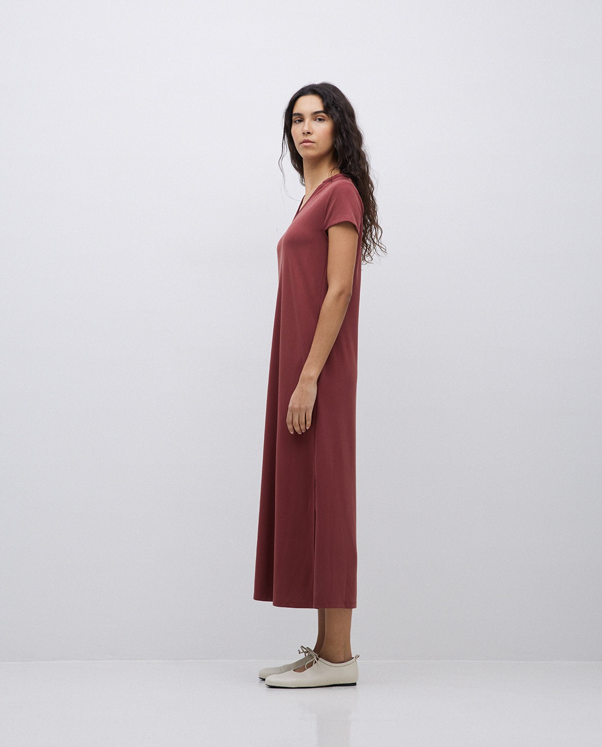 Burgundy cap-sleeve midi dress 5