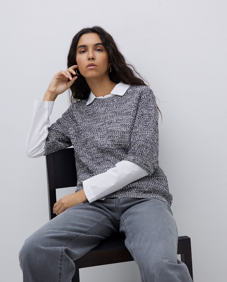 Pull bleu foncé ajouré