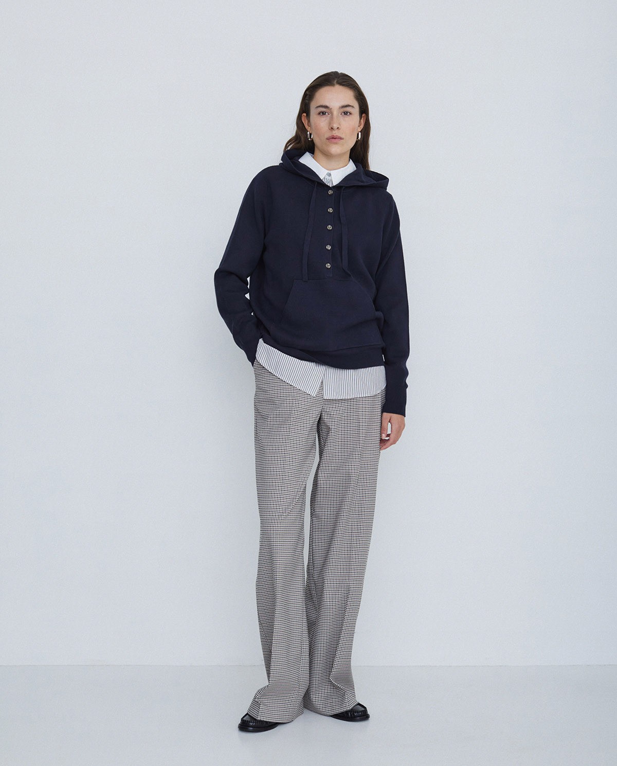 Sweat à capuche bleu foncé 4