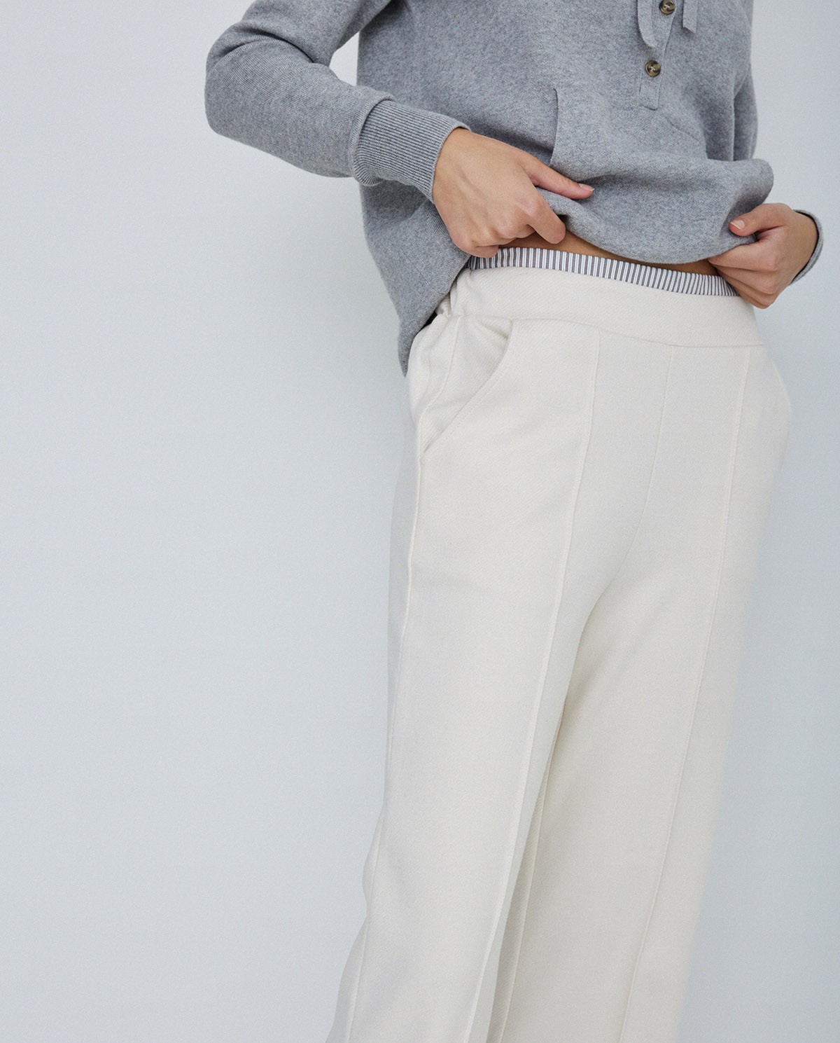 Pantalon fluide en maille écru 3