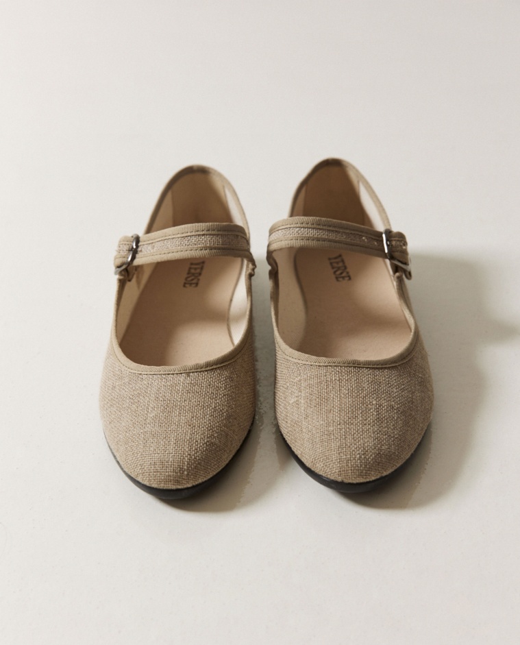 Ecru round toe linen ballet flats - <div>Flat <strong>linen ballet flats</strong>
