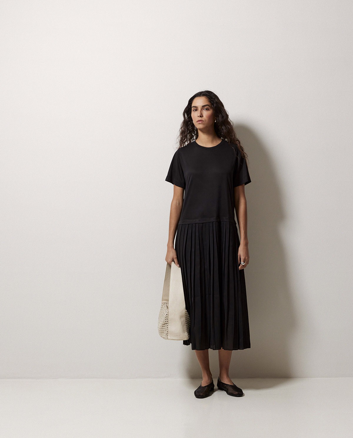 Vestido evasé falda plisada negro 6